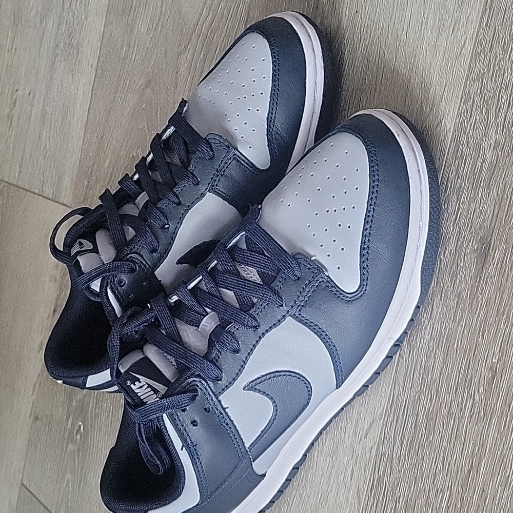 Nike Georgetown Dunk Retro Low Navy and Gray Sneakers Size 9